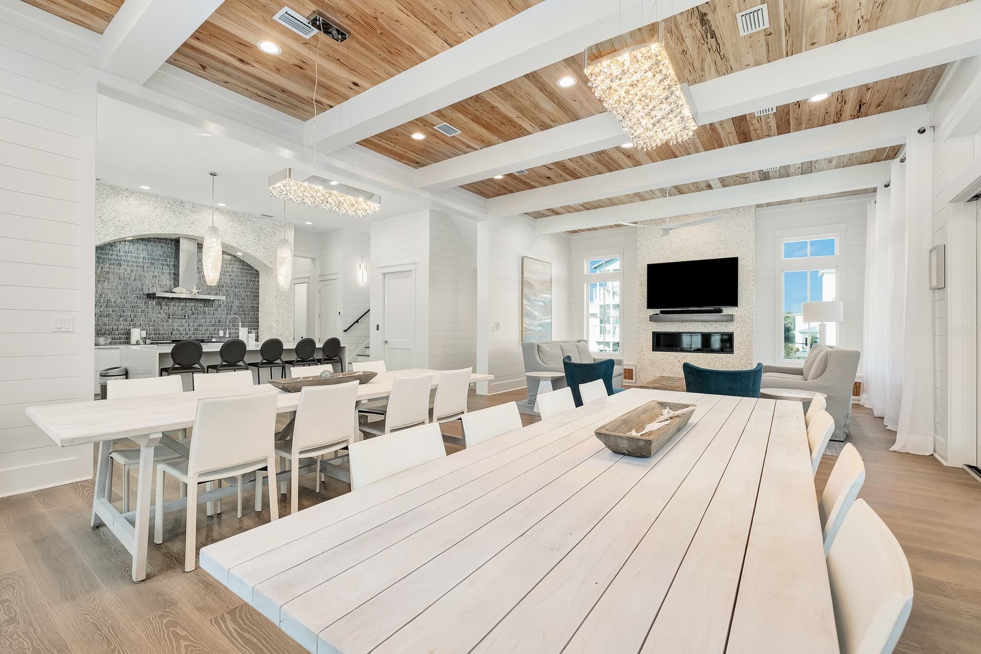 Emerald Palms - Image 14