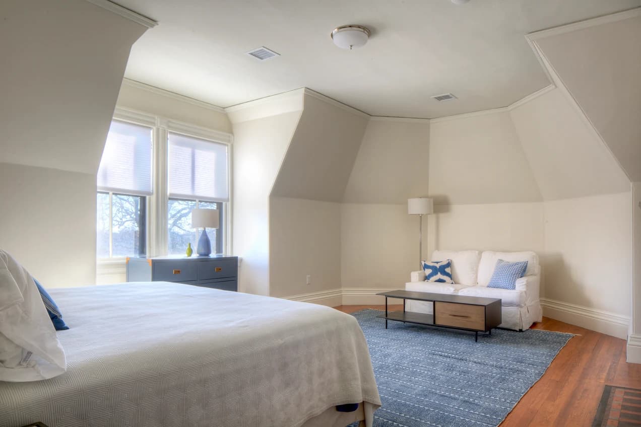 Cliffside Estate - Image 29