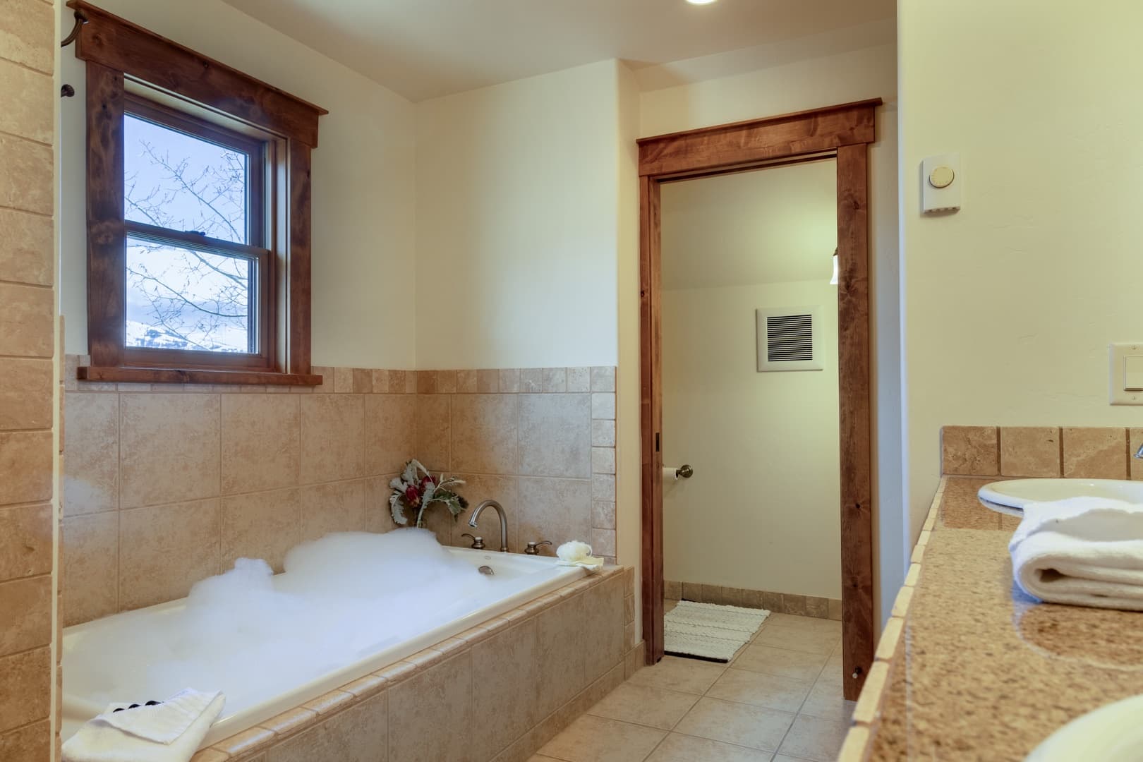 Horsethief Hideaway - Image 11