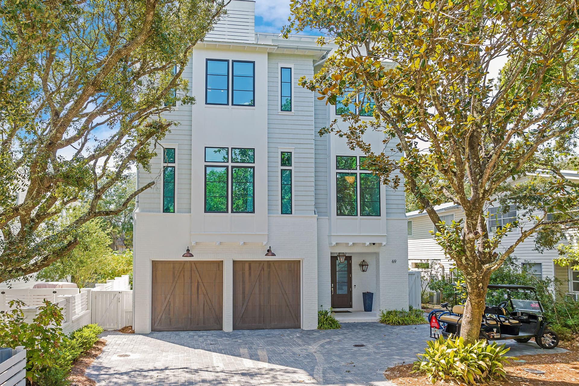 Bearfoot By The Sea - Image 6