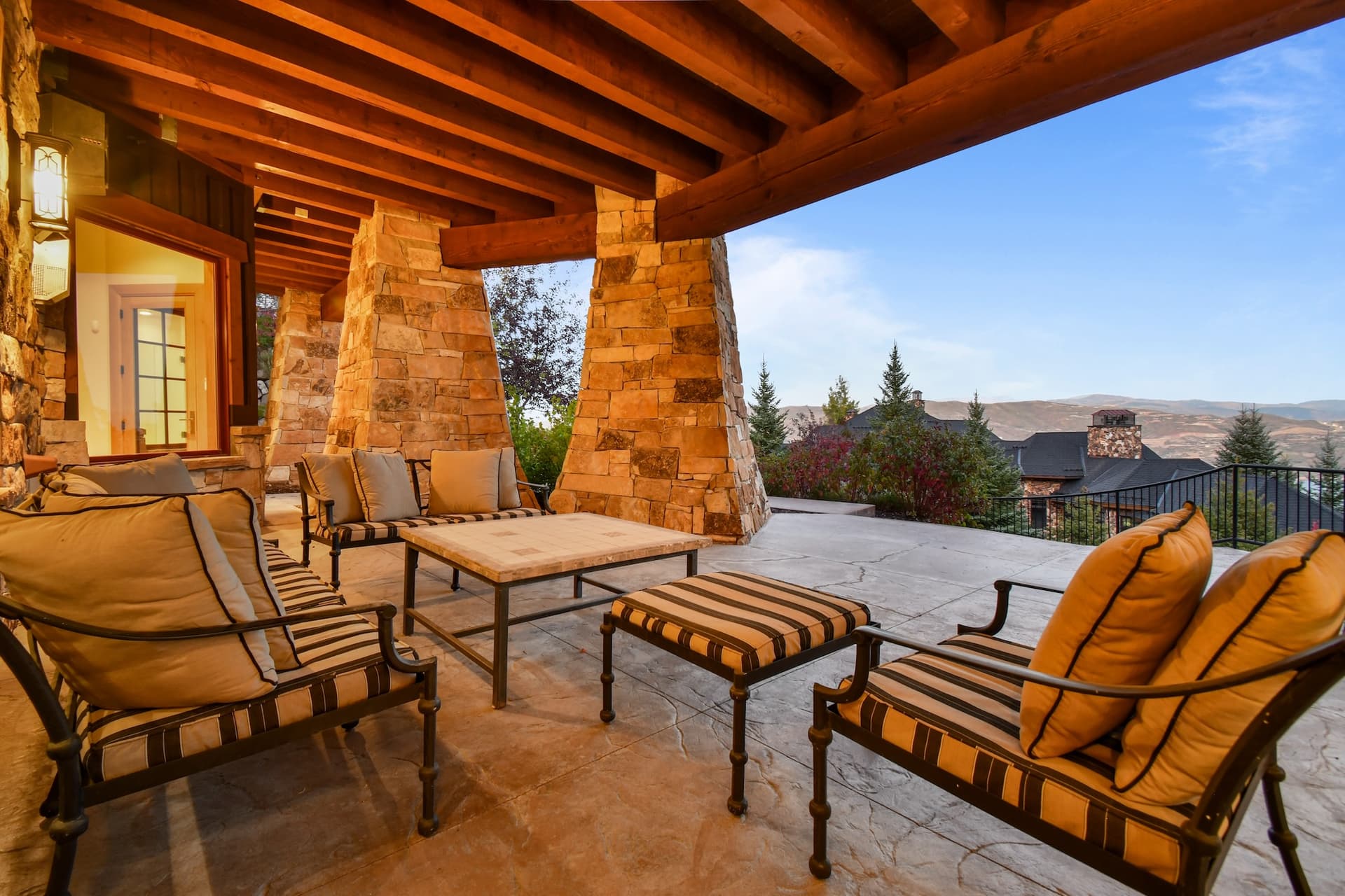 Dream Pointe - Image 43