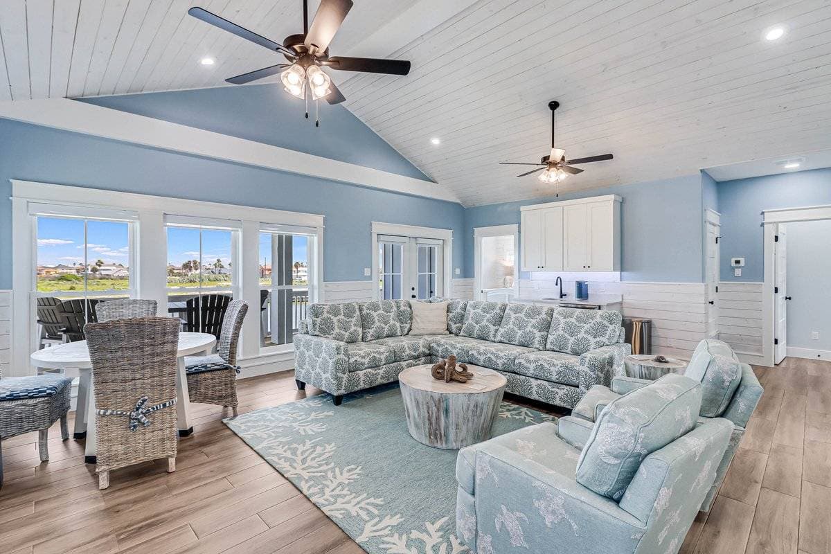 Nauti Captain - Image 23