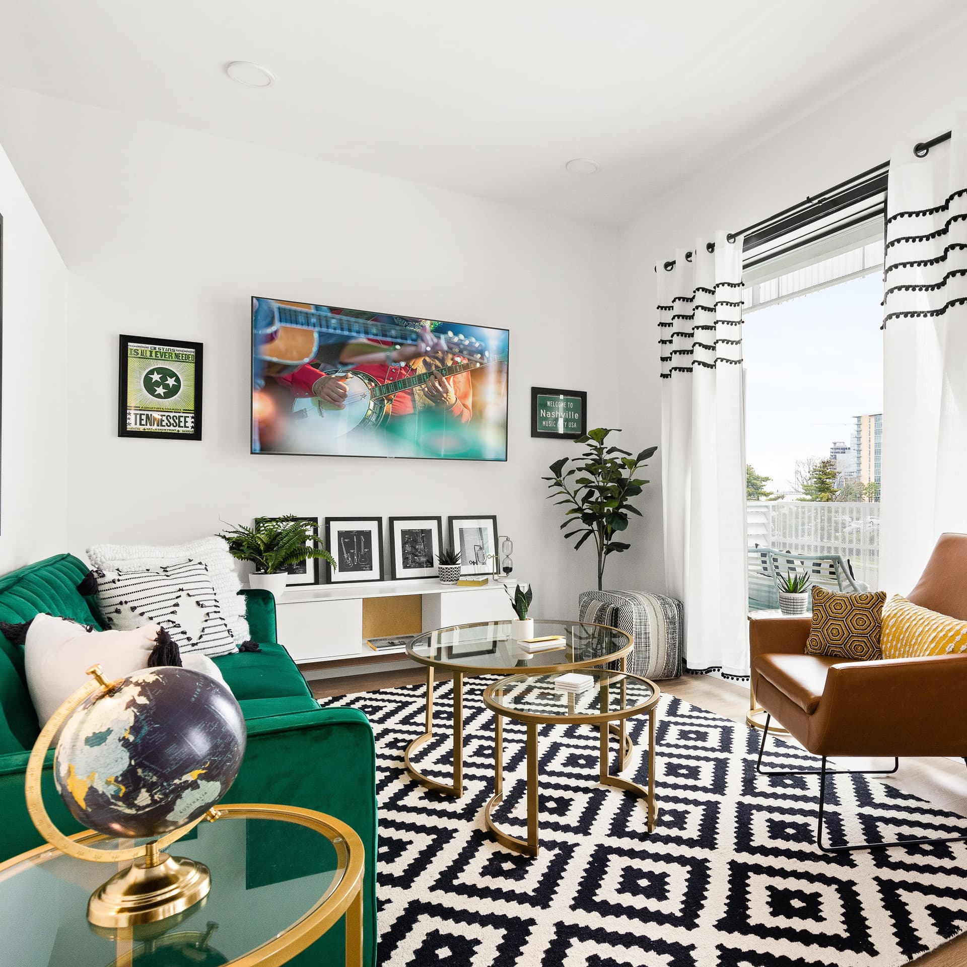 Red Illume Home - Image 1