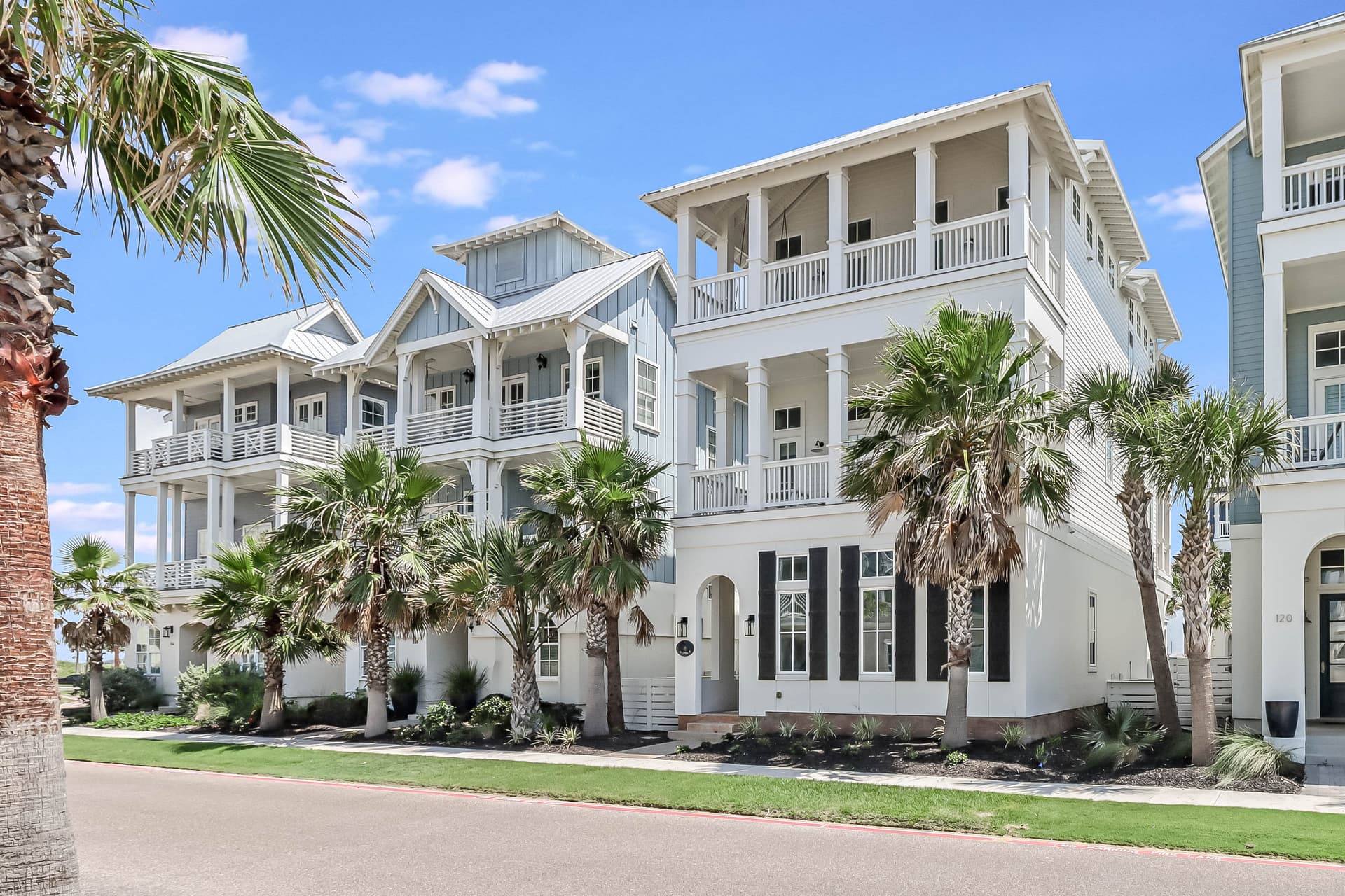 Wave and Sea House - Image 5