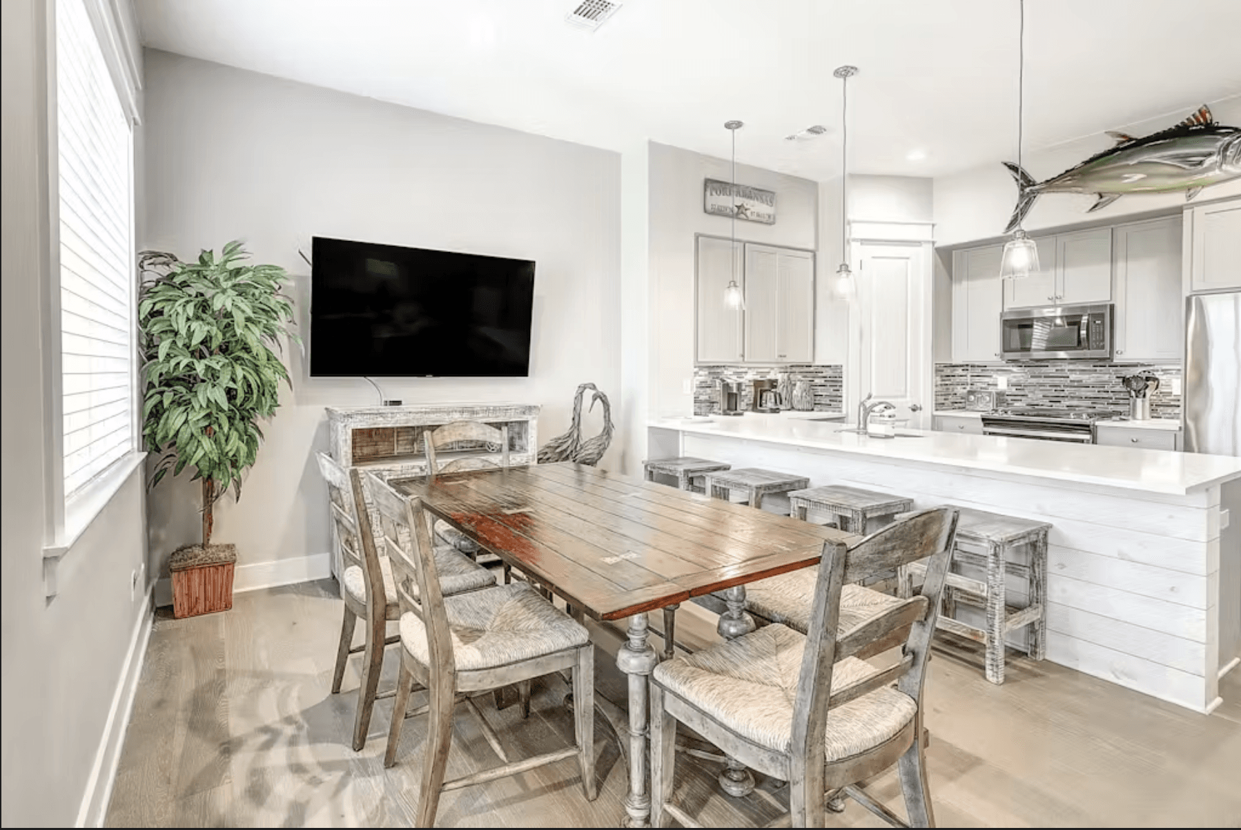 Top of the Shoreline - Image 3