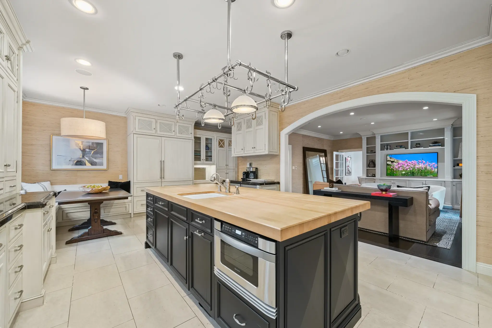 Hearst Estate - Image 11