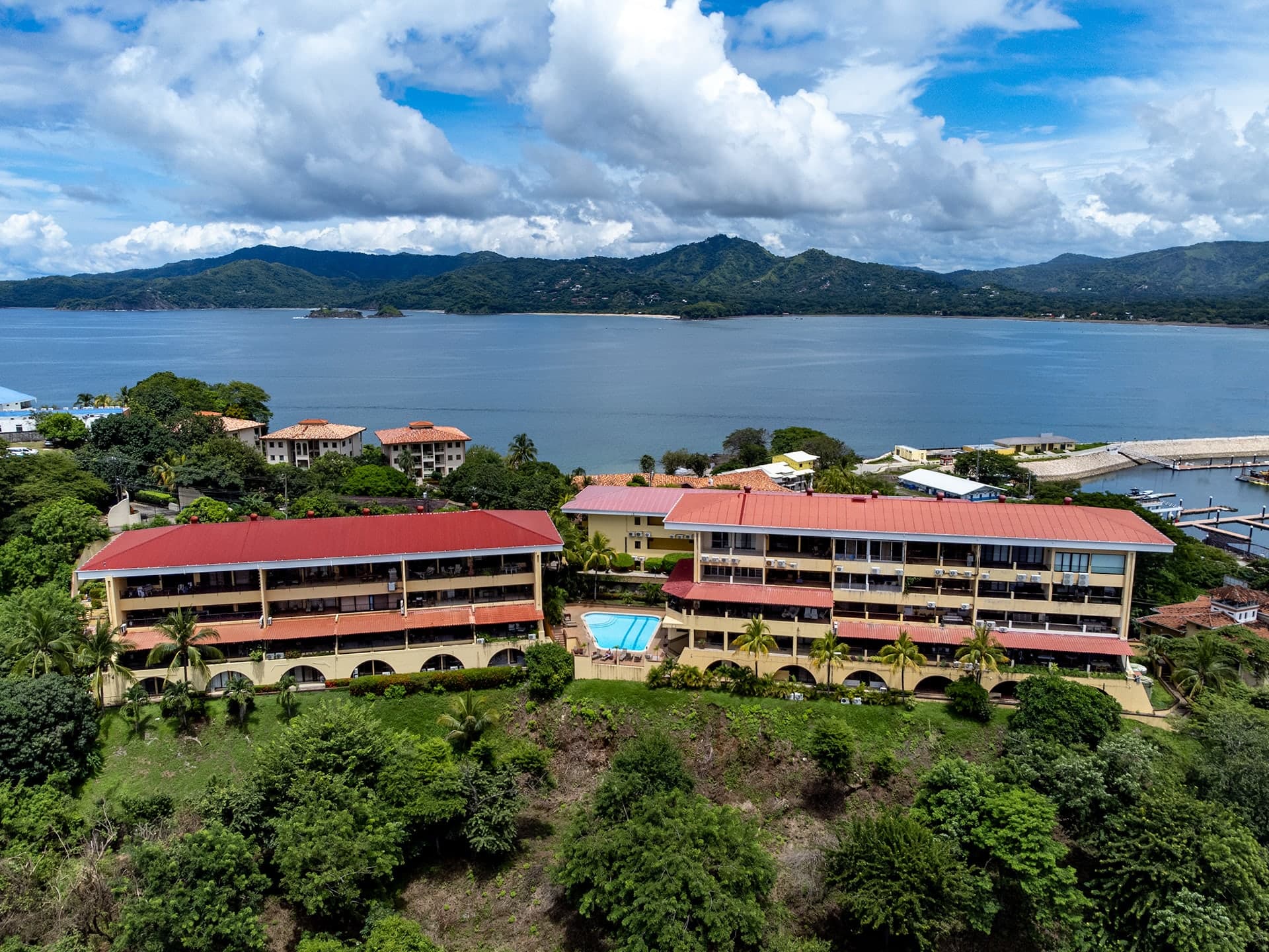 Sunset Heights - Image 9