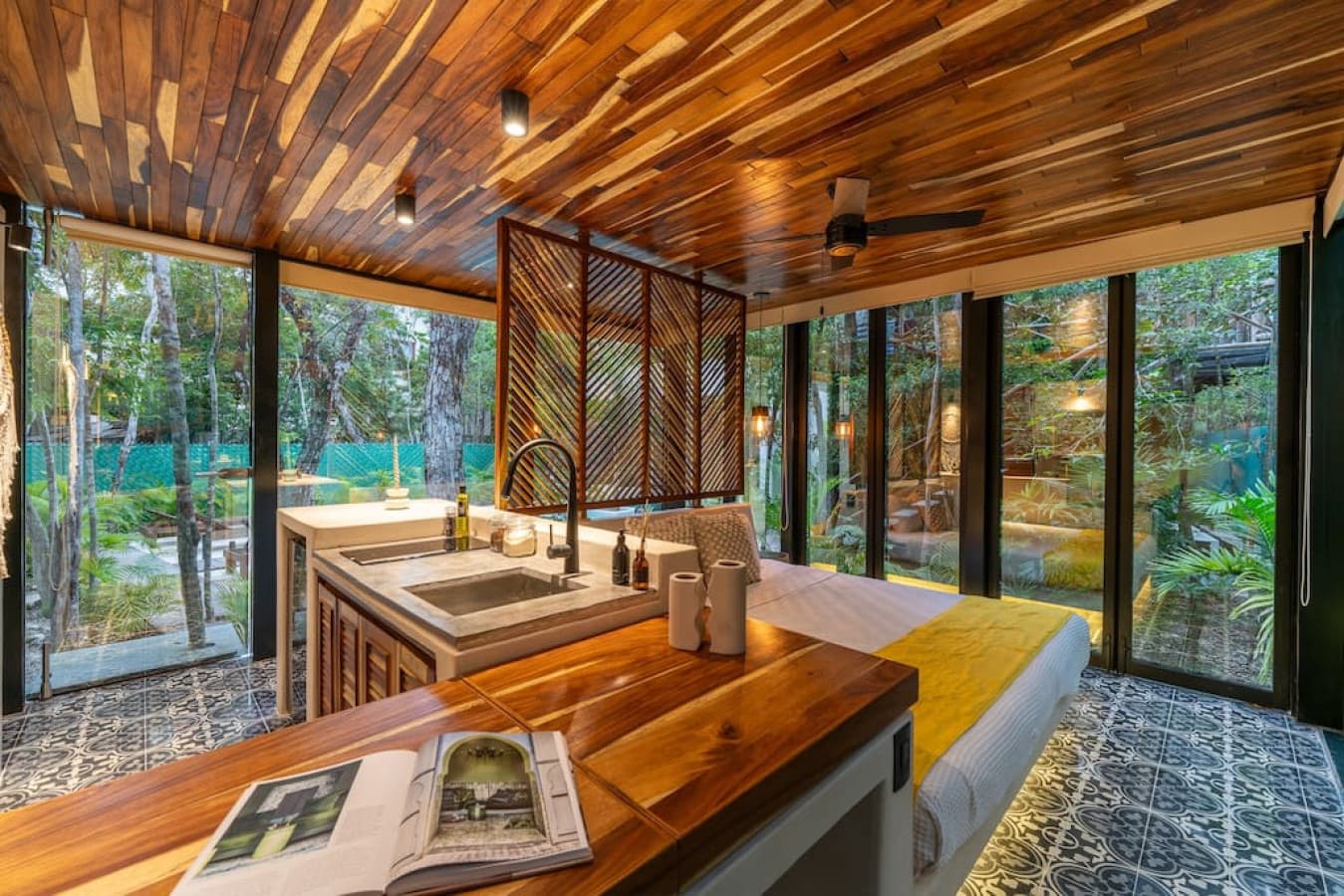 Jungle Reflection Loft - Image 4