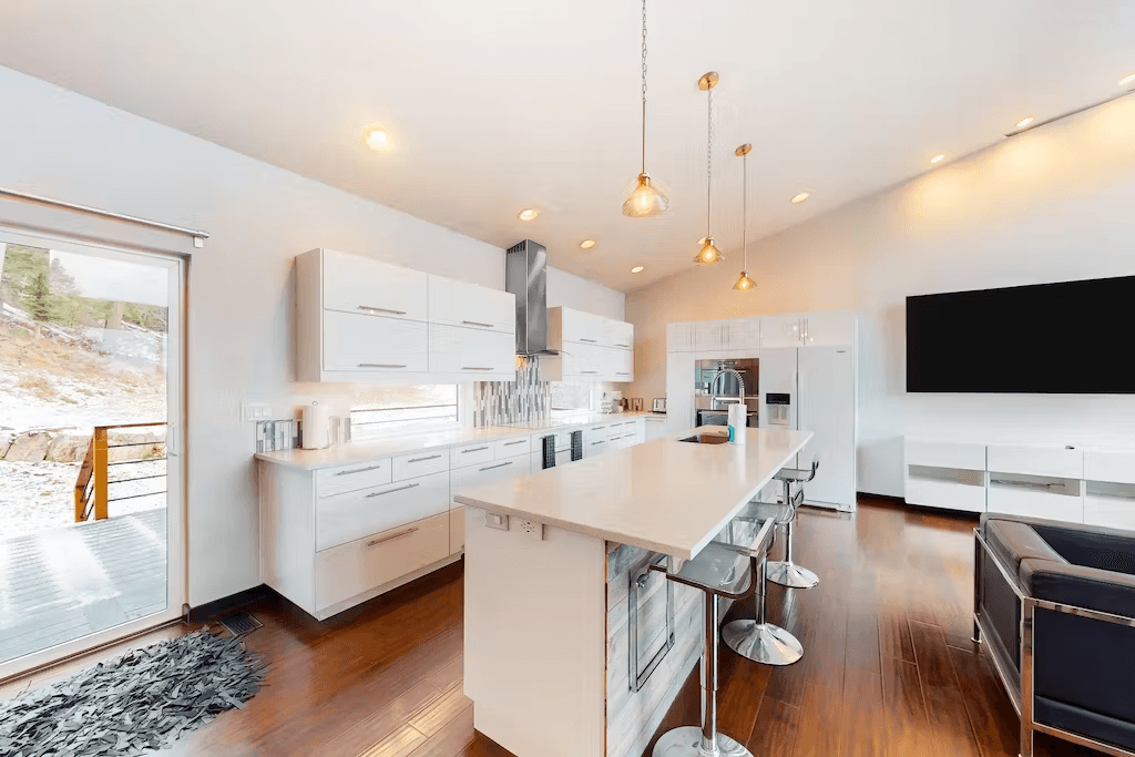 Spokane River Retreat - Image 8