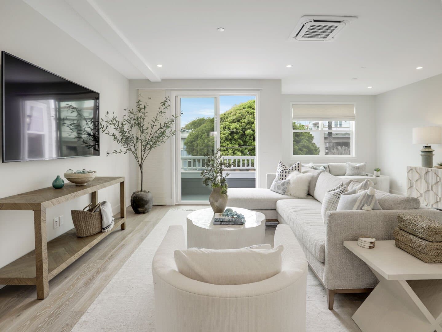 Wind and Sea - Image 1