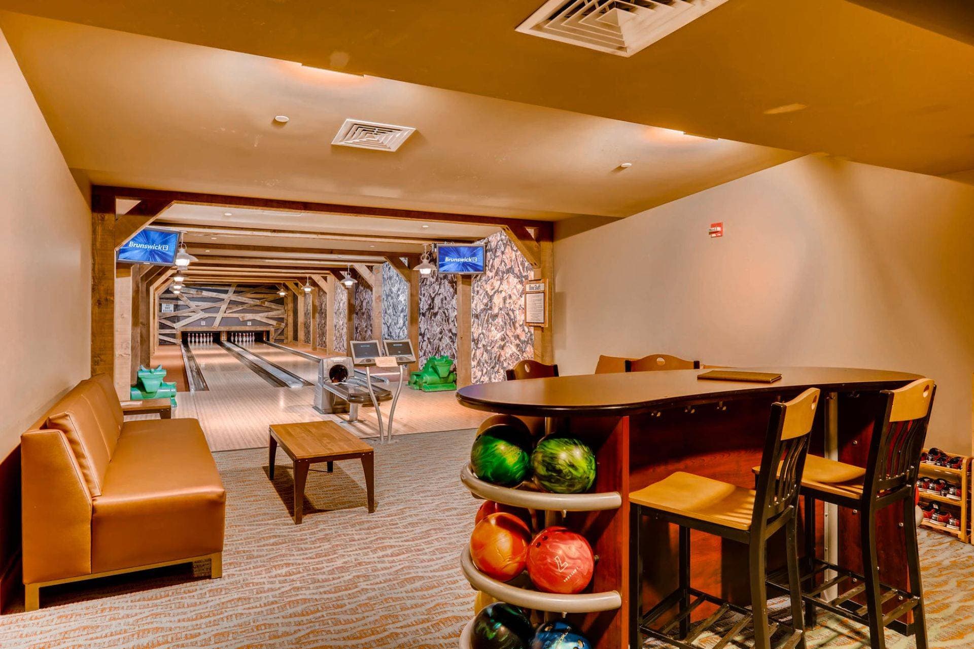 One Ski Hill Home - Image 21