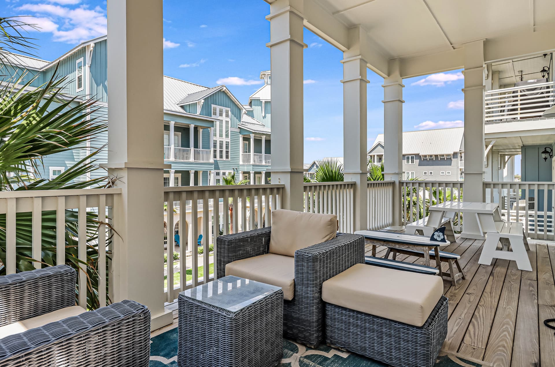 Wave and Sea House - Image 4