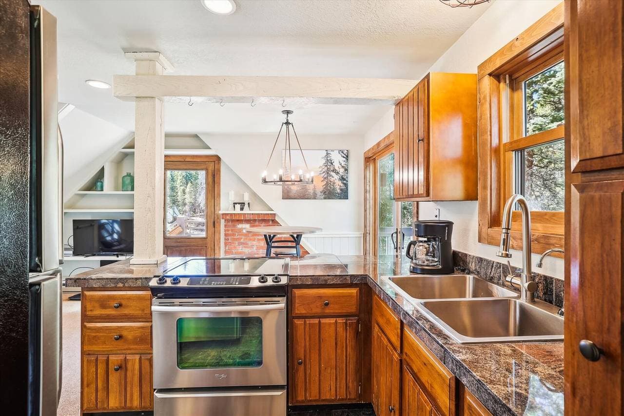 Summit Solitude Estate - Image 49