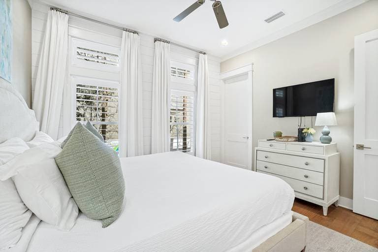 Georgia Peach at the Beach - Image 23