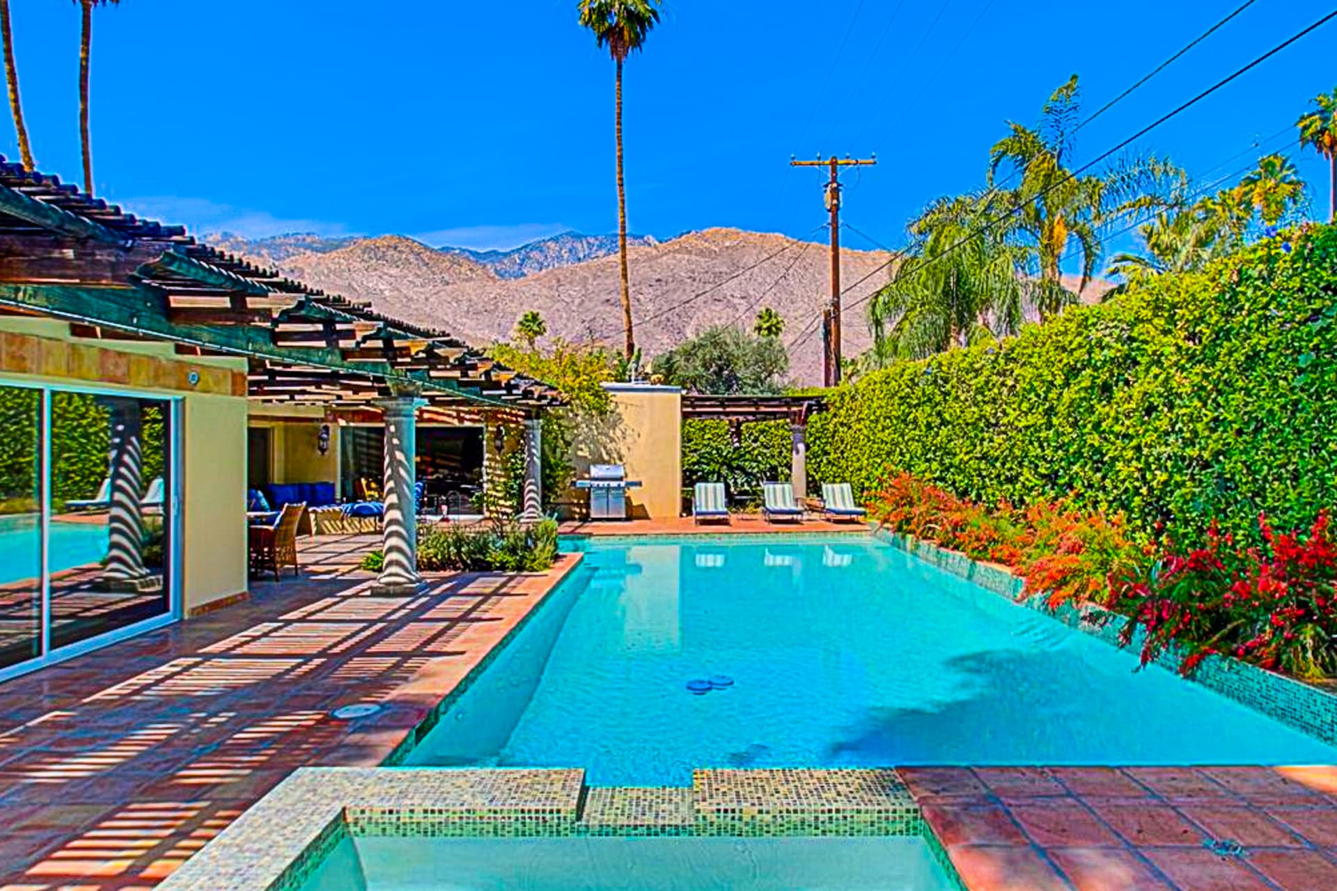 Club 1070 Home - Image 27