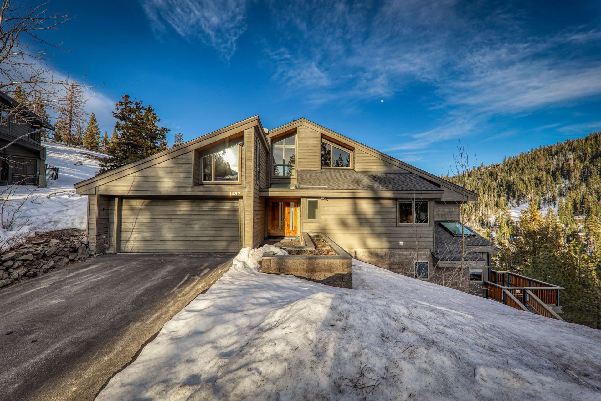 Bright Alpine Retreat - Image 38