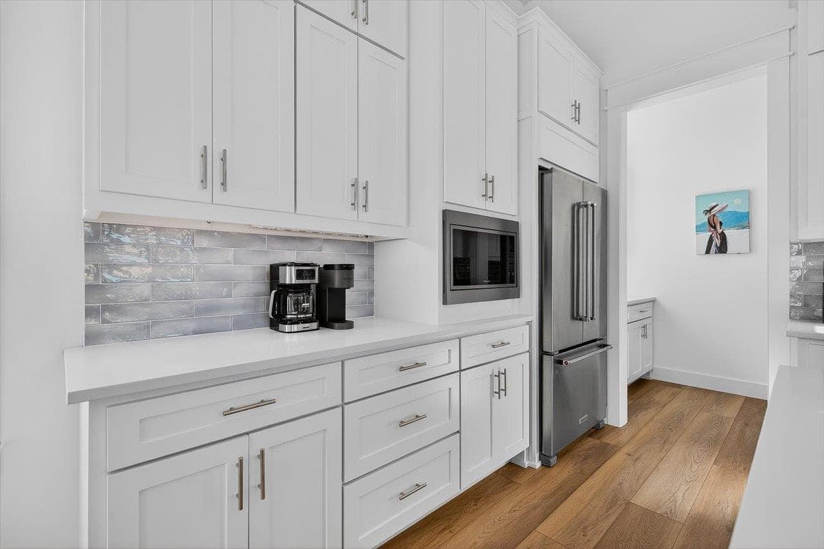 Sunny Shores - Image 15