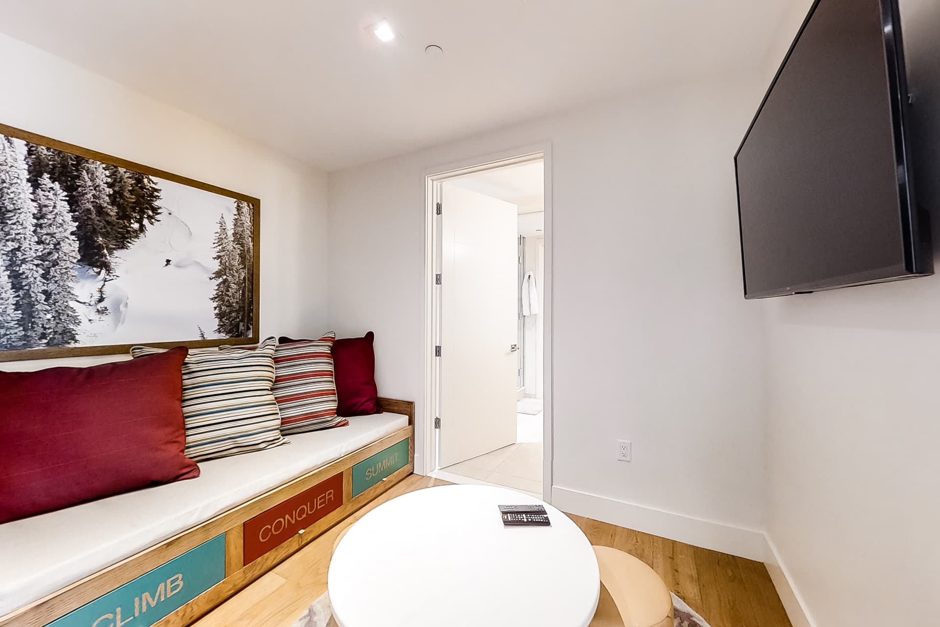 Lift 503 Home - Image 9