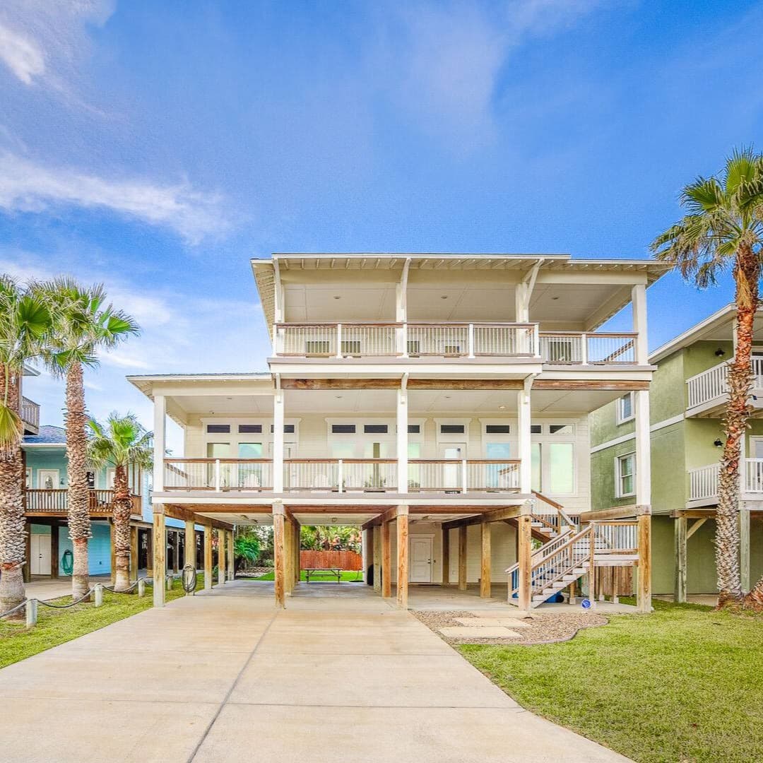 Gone Coastal House - Image 1