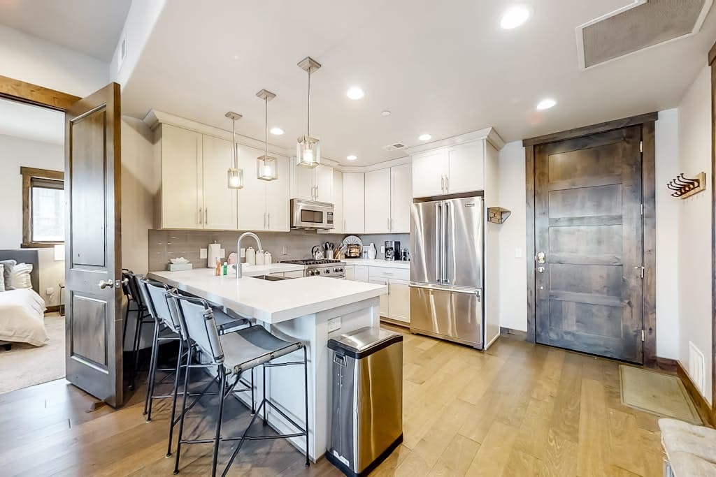 Residence at Canyons Cabriolet Lift - Image 5