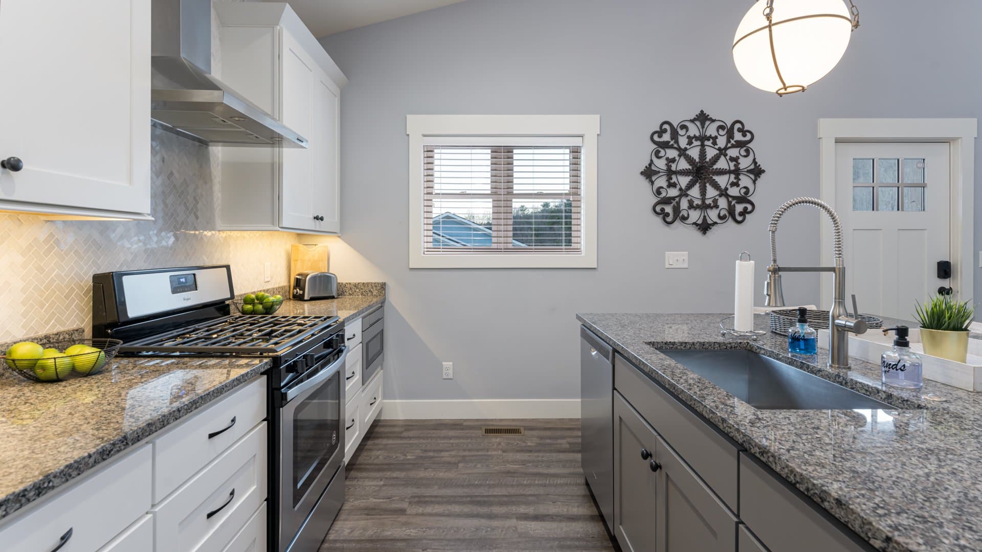 Asheville Getaway - Image 6