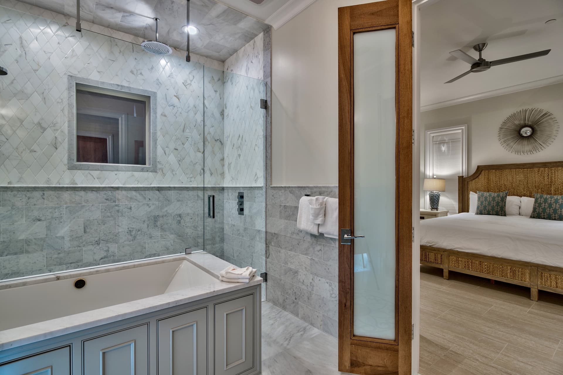 Soggy Dollar - Image 12