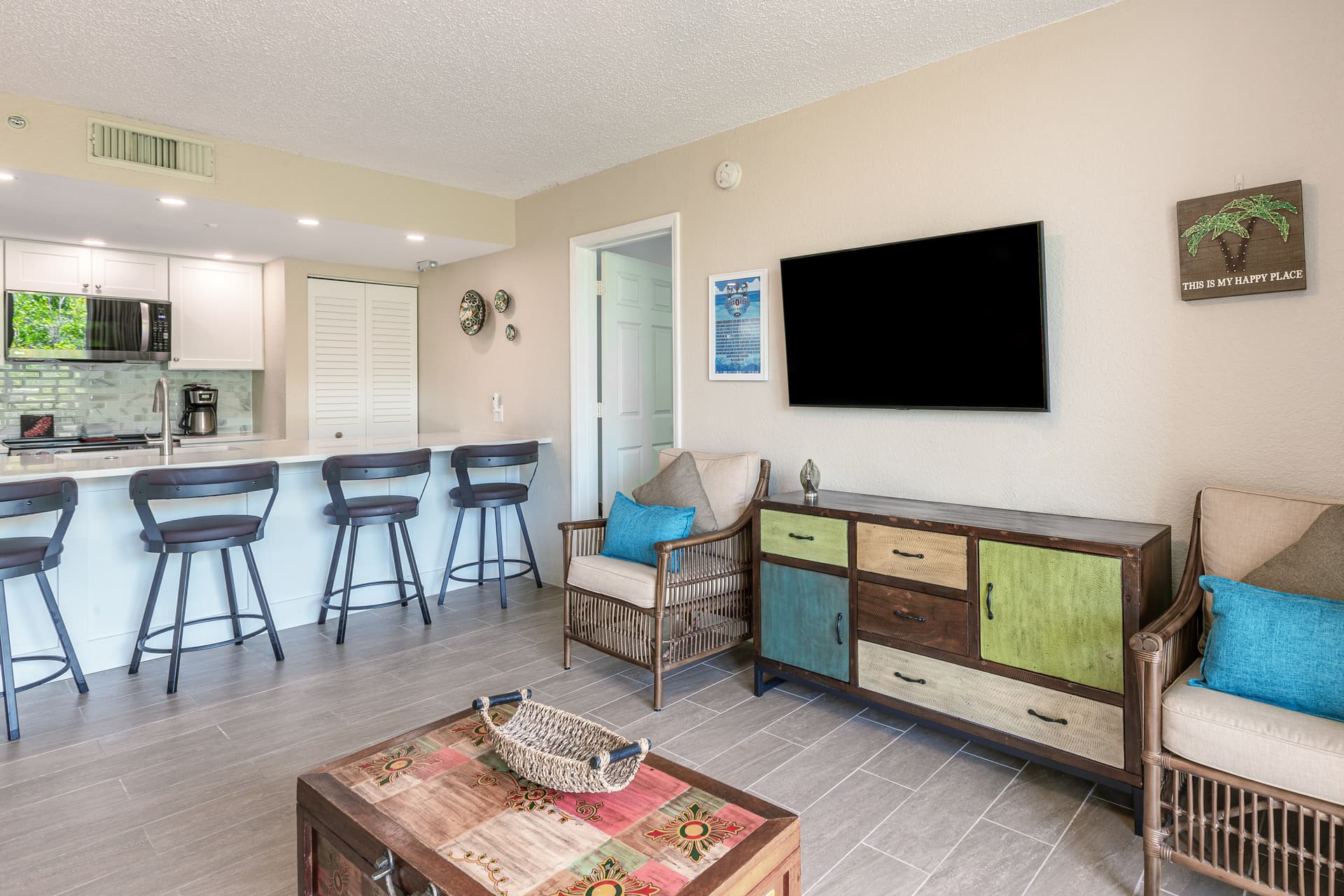 Saint Lucia Suite - Image 6