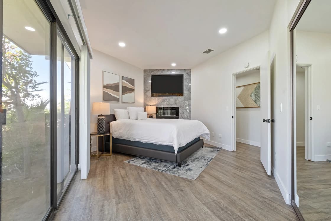 Edgy House - Image 13