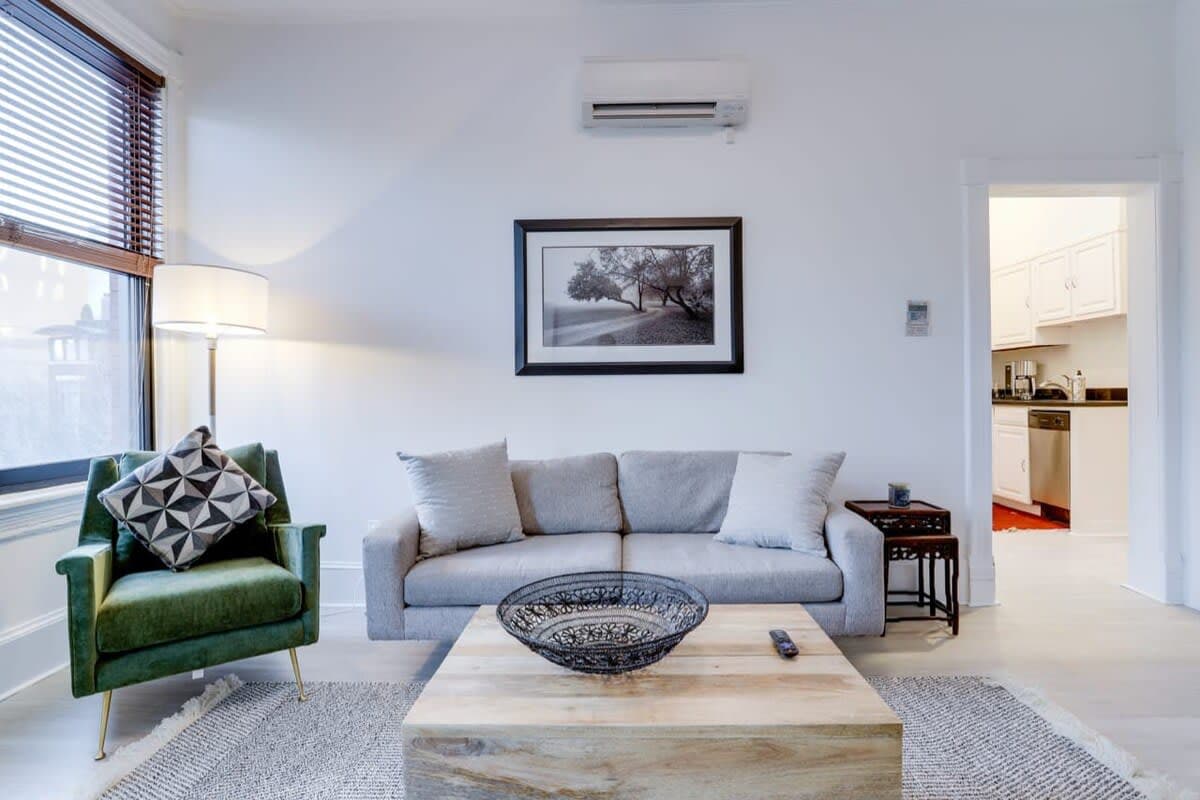 Vantage Residence - Image 3