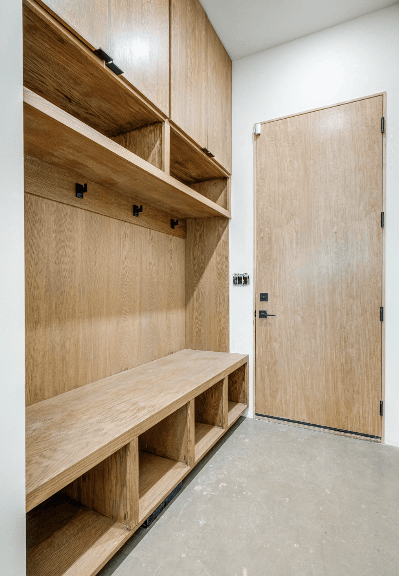 Nashville Lakeside Modern - Image 49