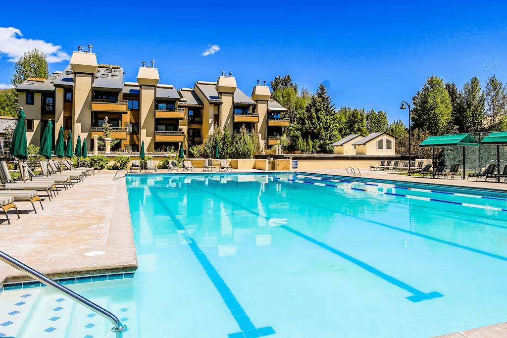 Sun and Ski - Image 5