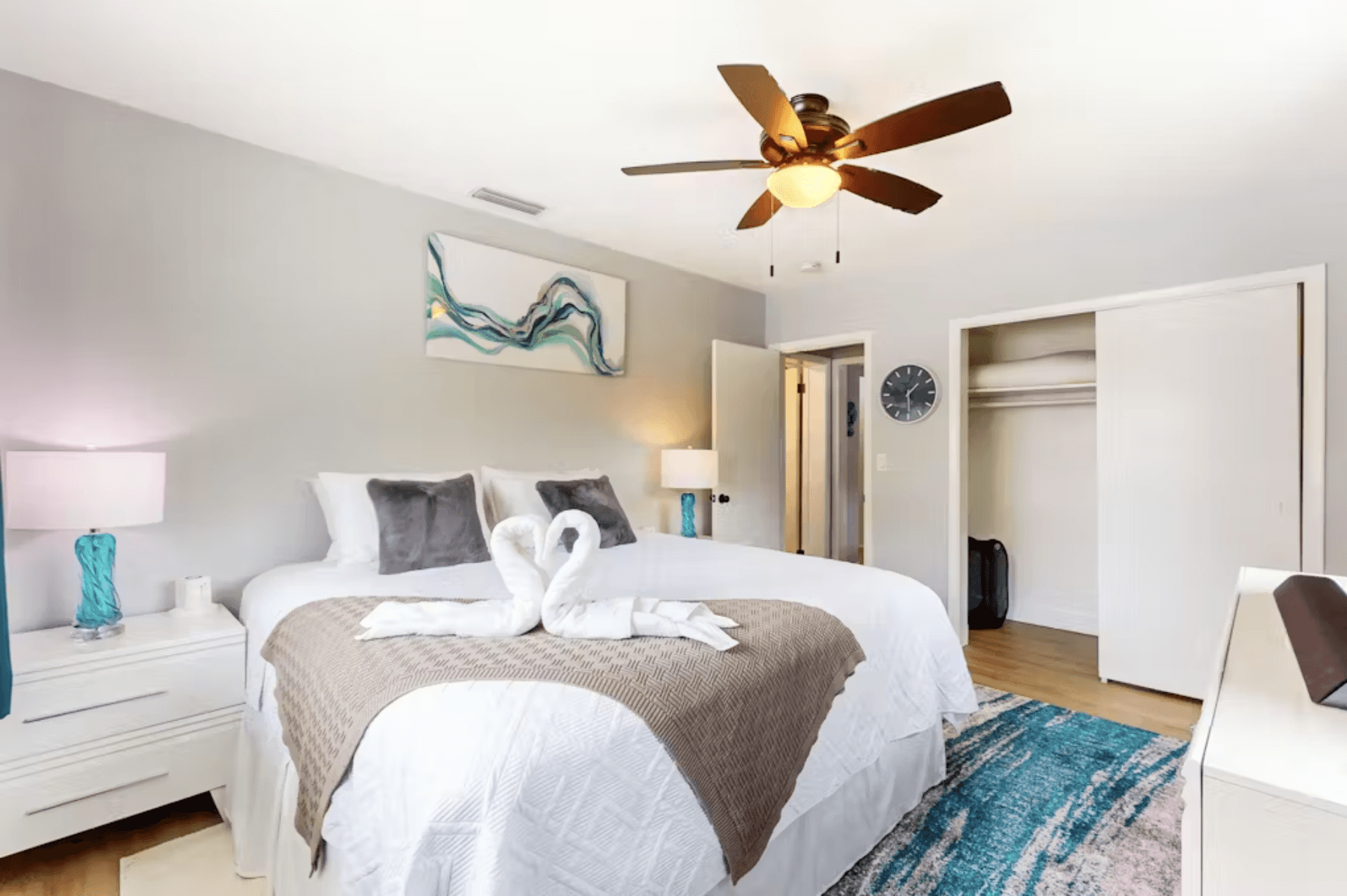 Clearwater Coastal Haven - Image 11