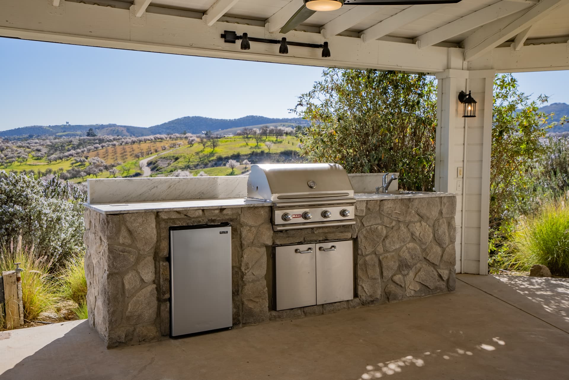 Mira Vista Manor - Image 63