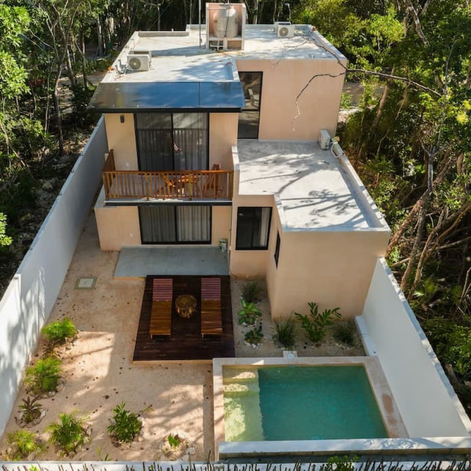 Surenna Oasis Villa - Image 1