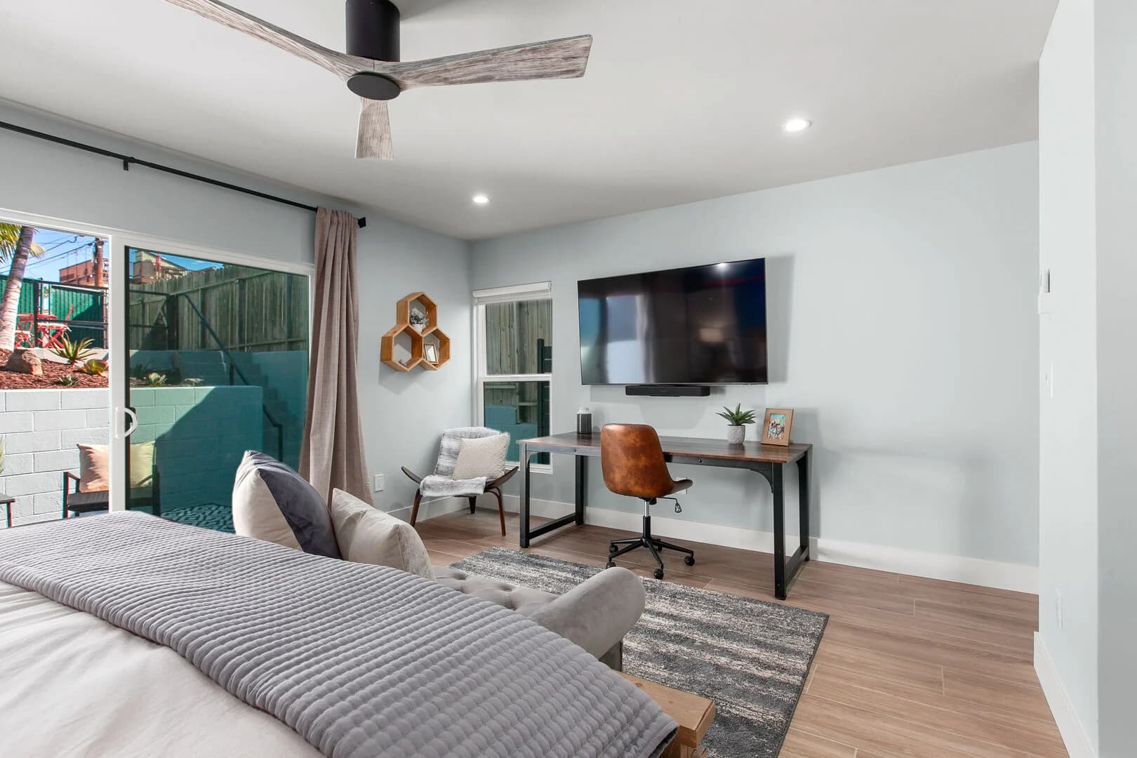 Neptune Home at Windansea A - Image 16