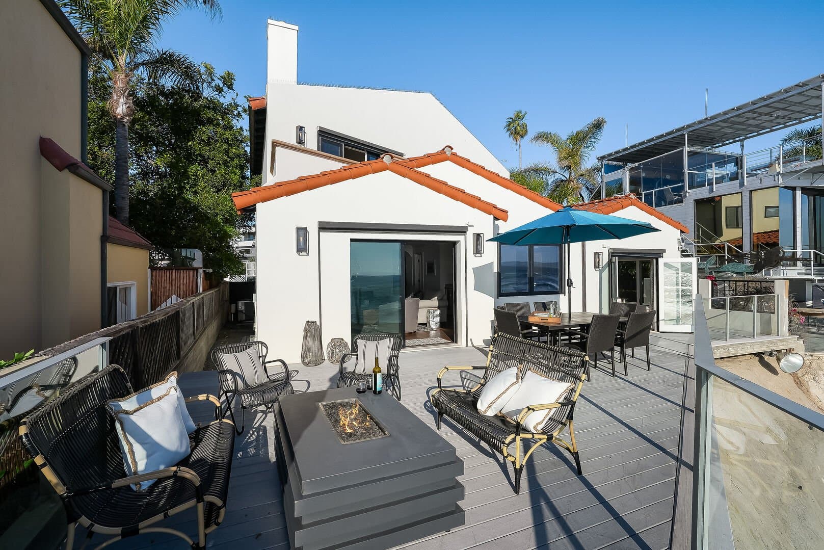 Dolphin Bluff - Image 42