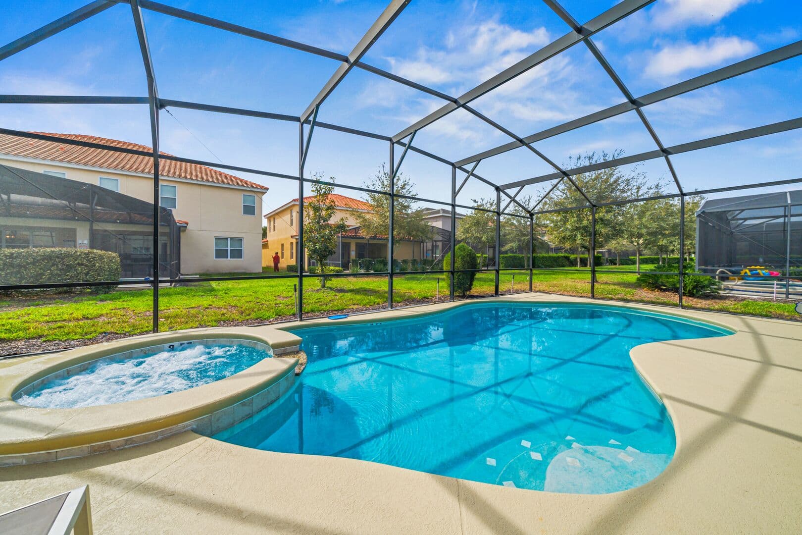 Gallery House - Image 2