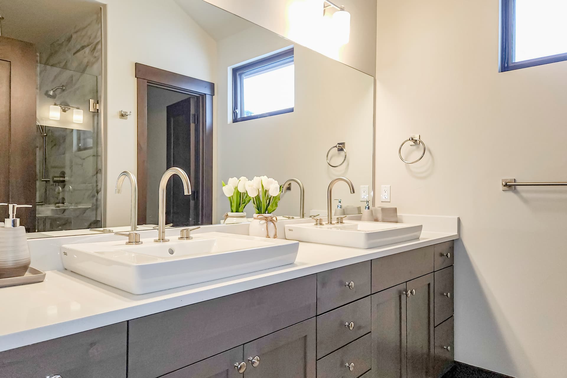 Slice of Silverthorne House - Image 15