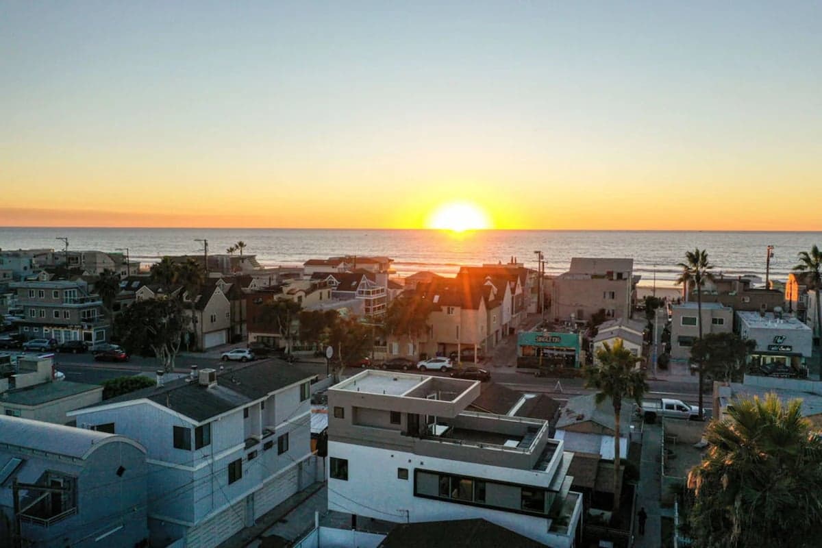 Sunset Paradise - Image 44