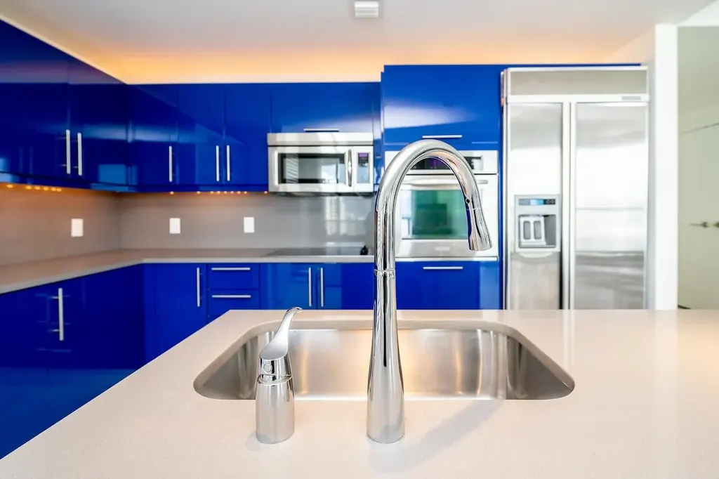 Horizon Condo #2108 - Image 9