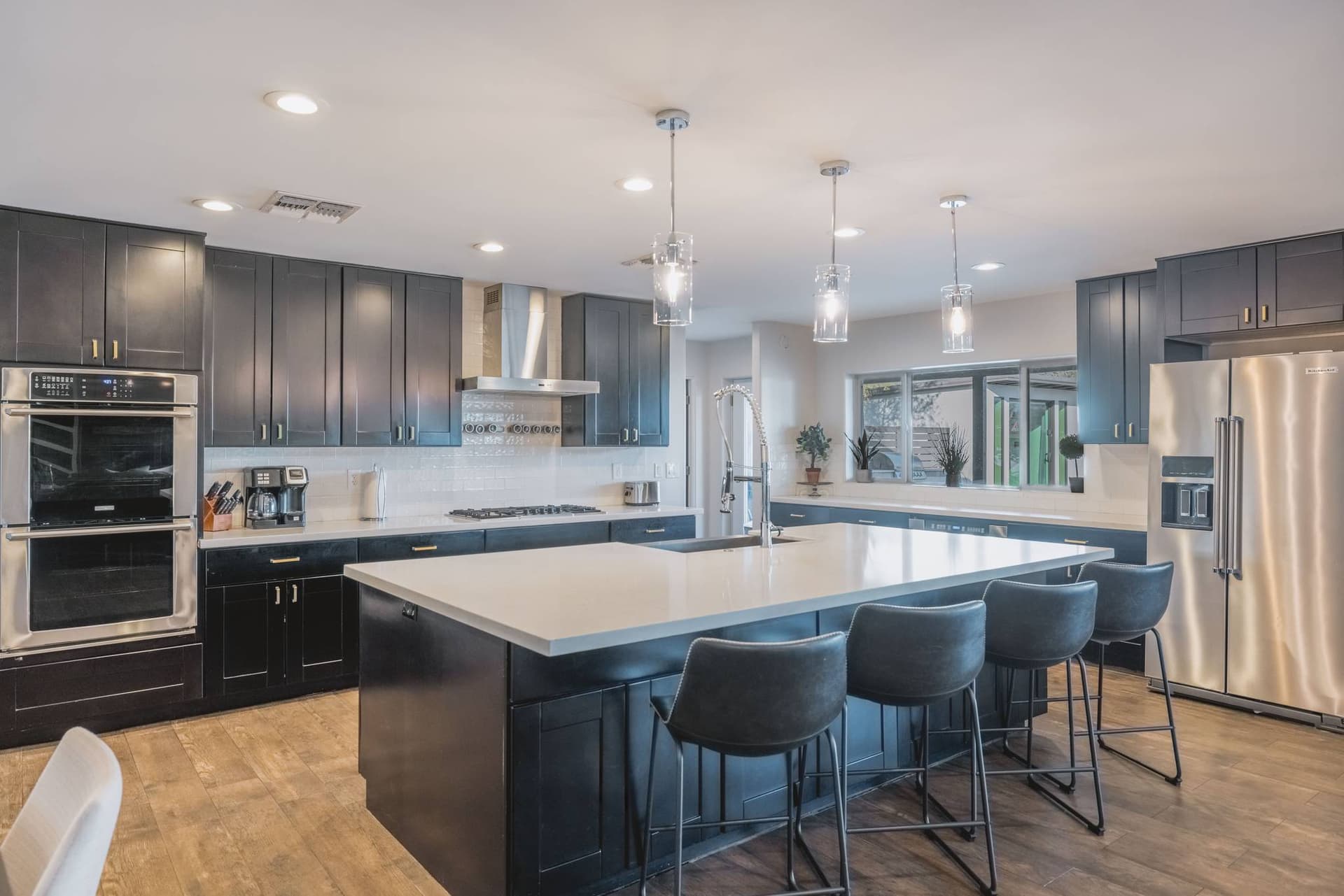 Luxe Resort Retreat - Image 12