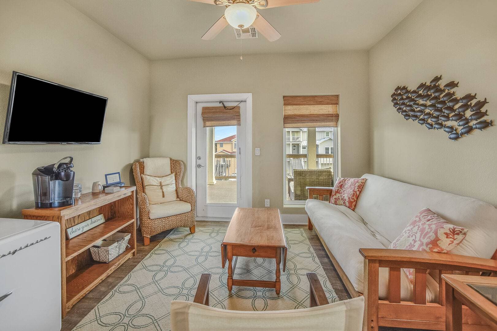 Gone Coastal House - Image 42