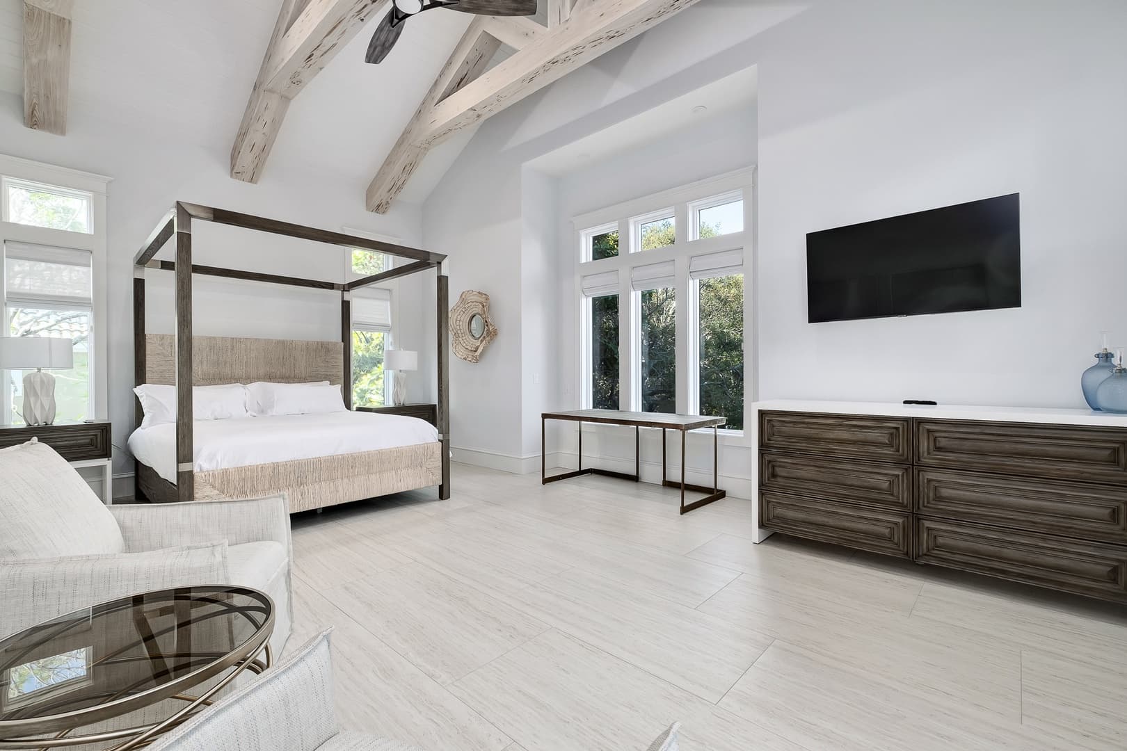 Social Manor - Image 25