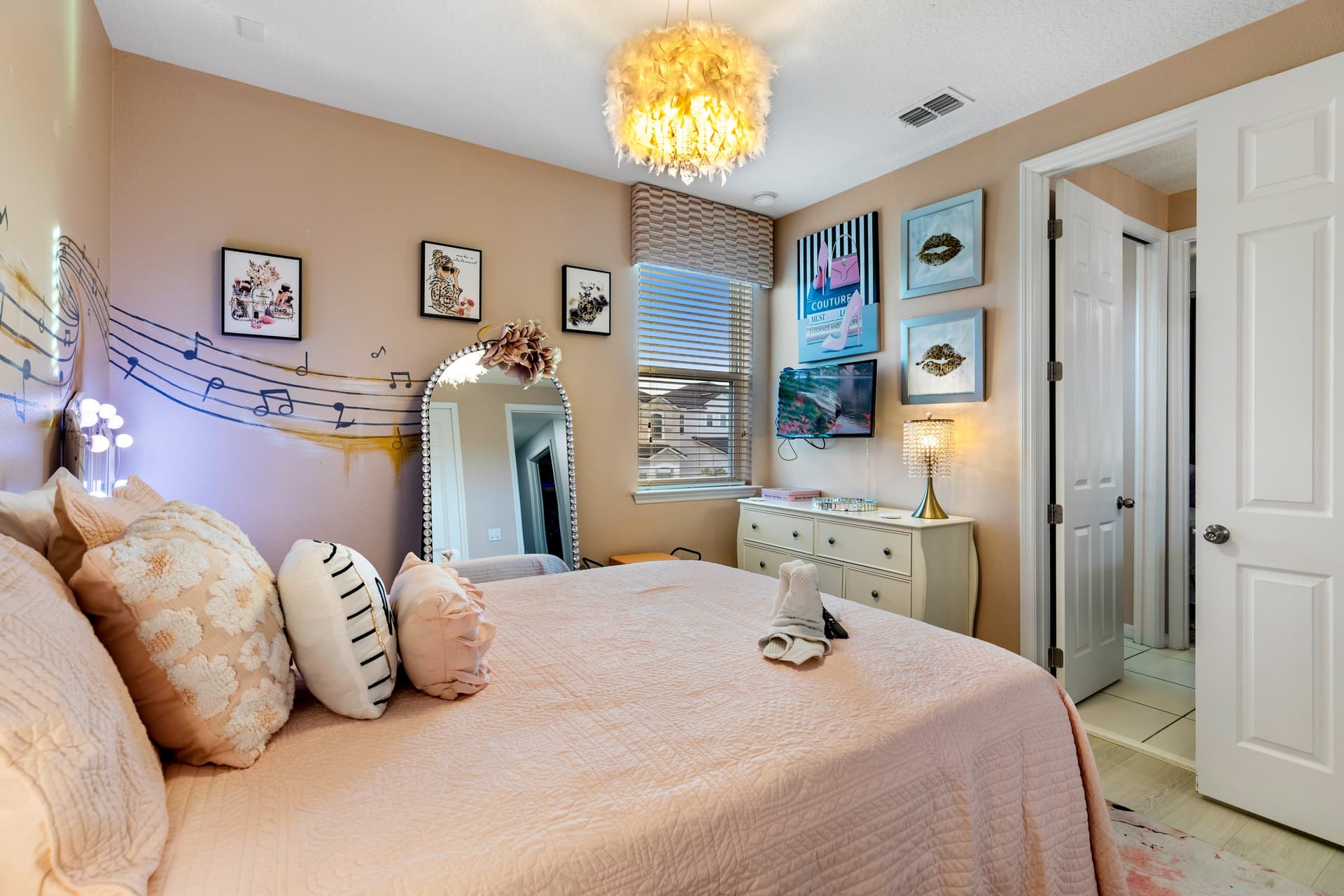 Solara Sunshine - Image 54