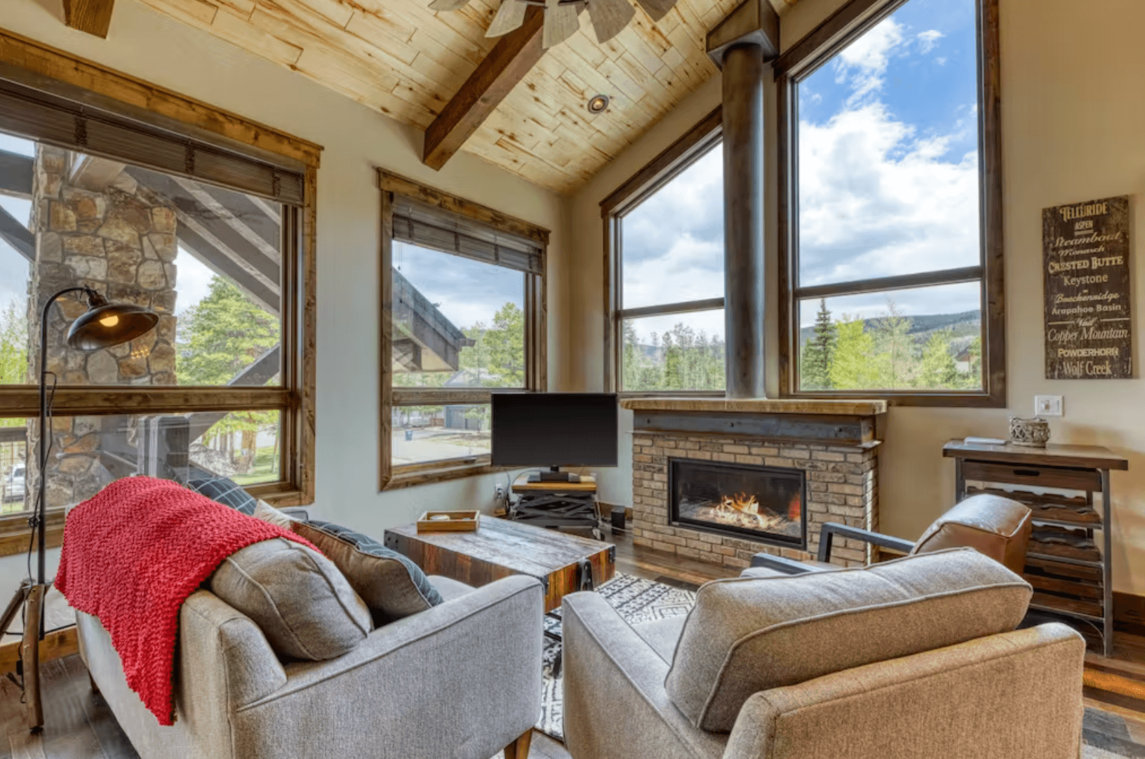 2nd Ave Luxury Condo - Image 2