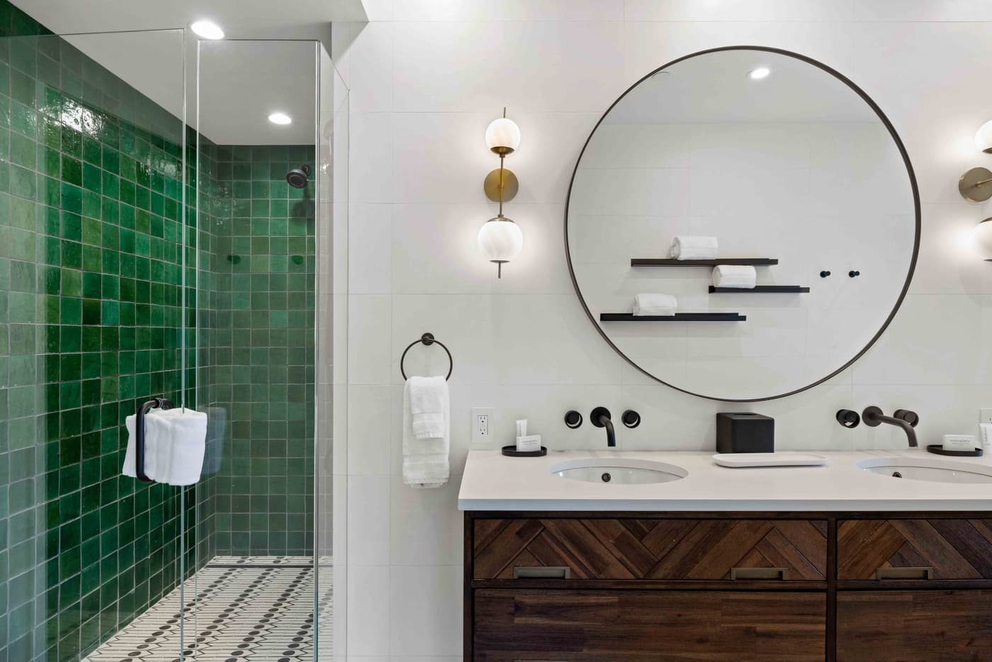 Sky High at the Plaza - Image 30