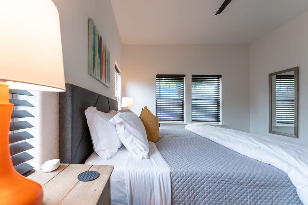 Taking in the View House - Image 27