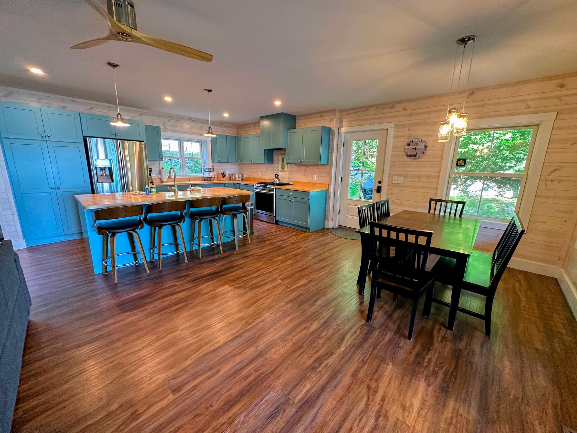 Forest Lake Oasis - Image 13