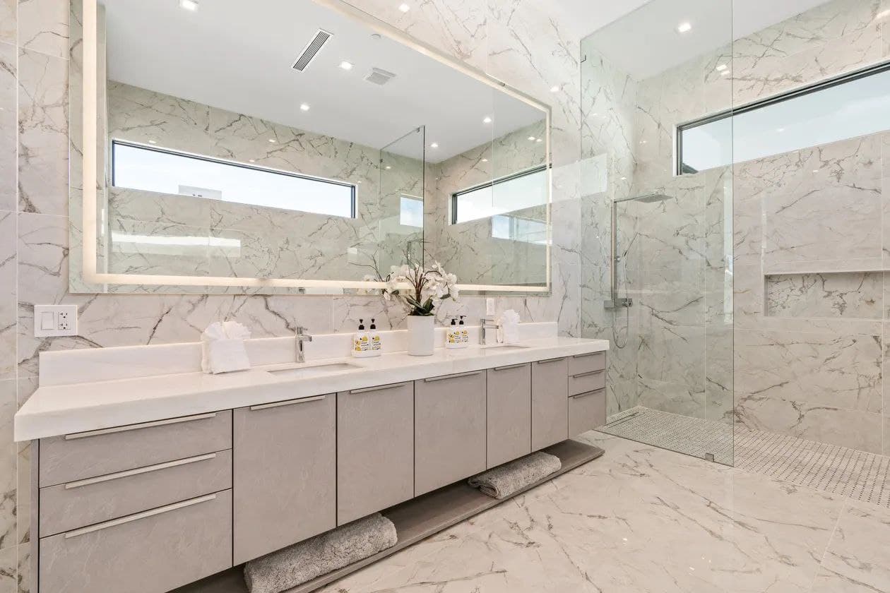 Bravo Villa #4 - Image 37