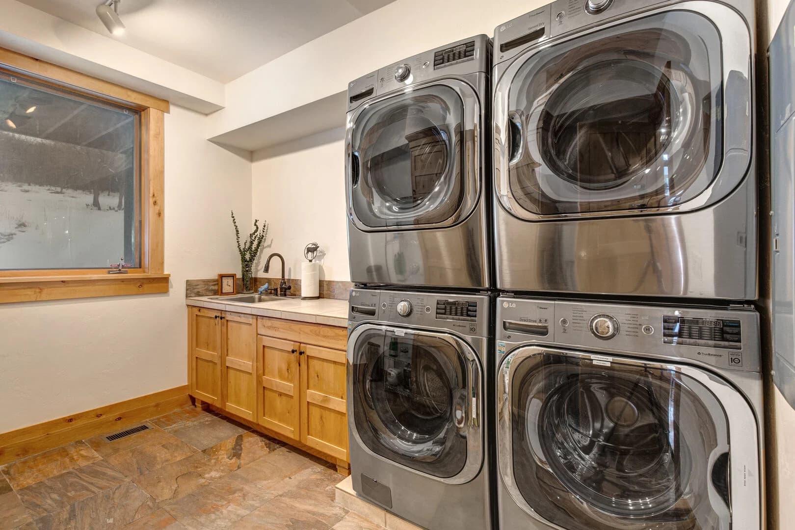 Oak Haven - Image 34